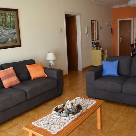 Mediterranean Breeze Apartment Limassol Bagian luar foto