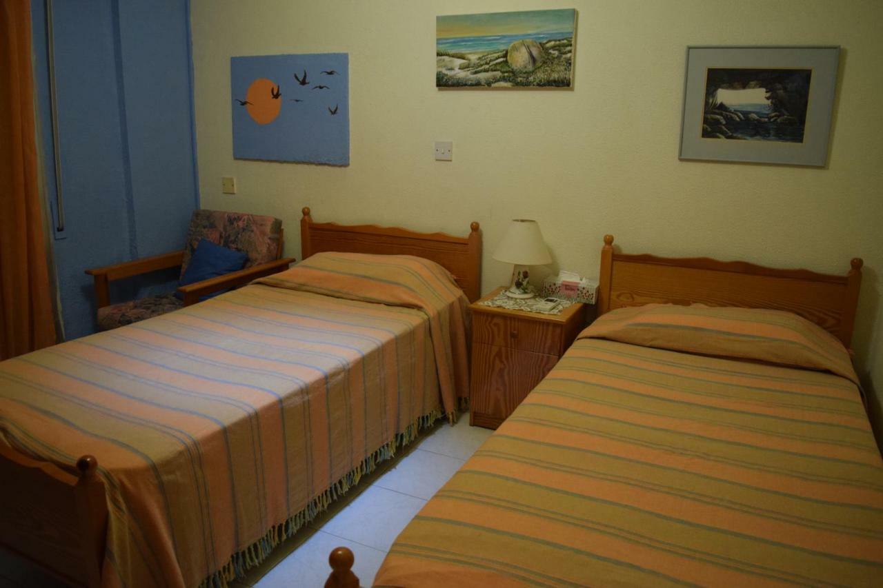 Mediterranean Breeze Apartment Limassol Bagian luar foto