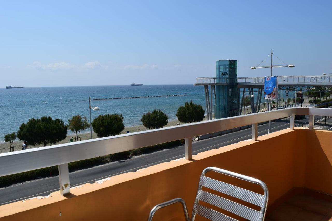 Mediterranean Breeze Apartment Limassol Bagian luar foto