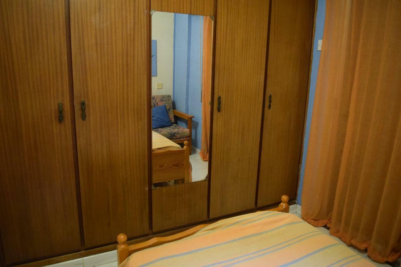 Mediterranean Breeze Apartment Limassol Bagian luar foto