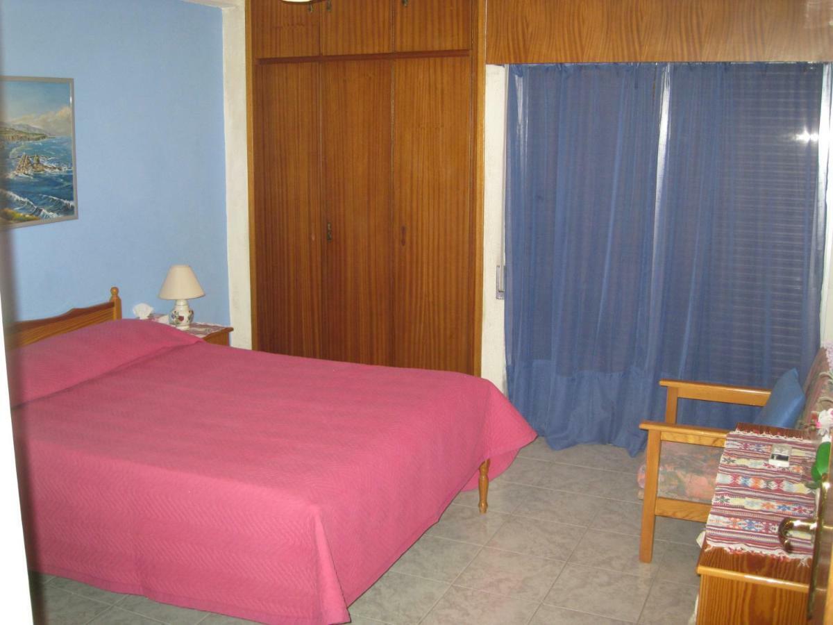Mediterranean Breeze Apartment Limassol Bagian luar foto