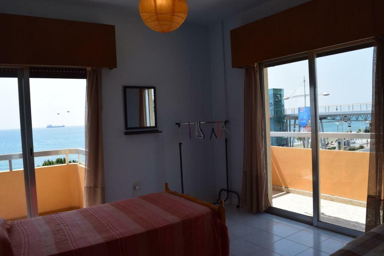 Mediterranean Breeze Apartment Limassol Bagian luar foto